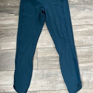 Dark turquoise Lululemon leggings